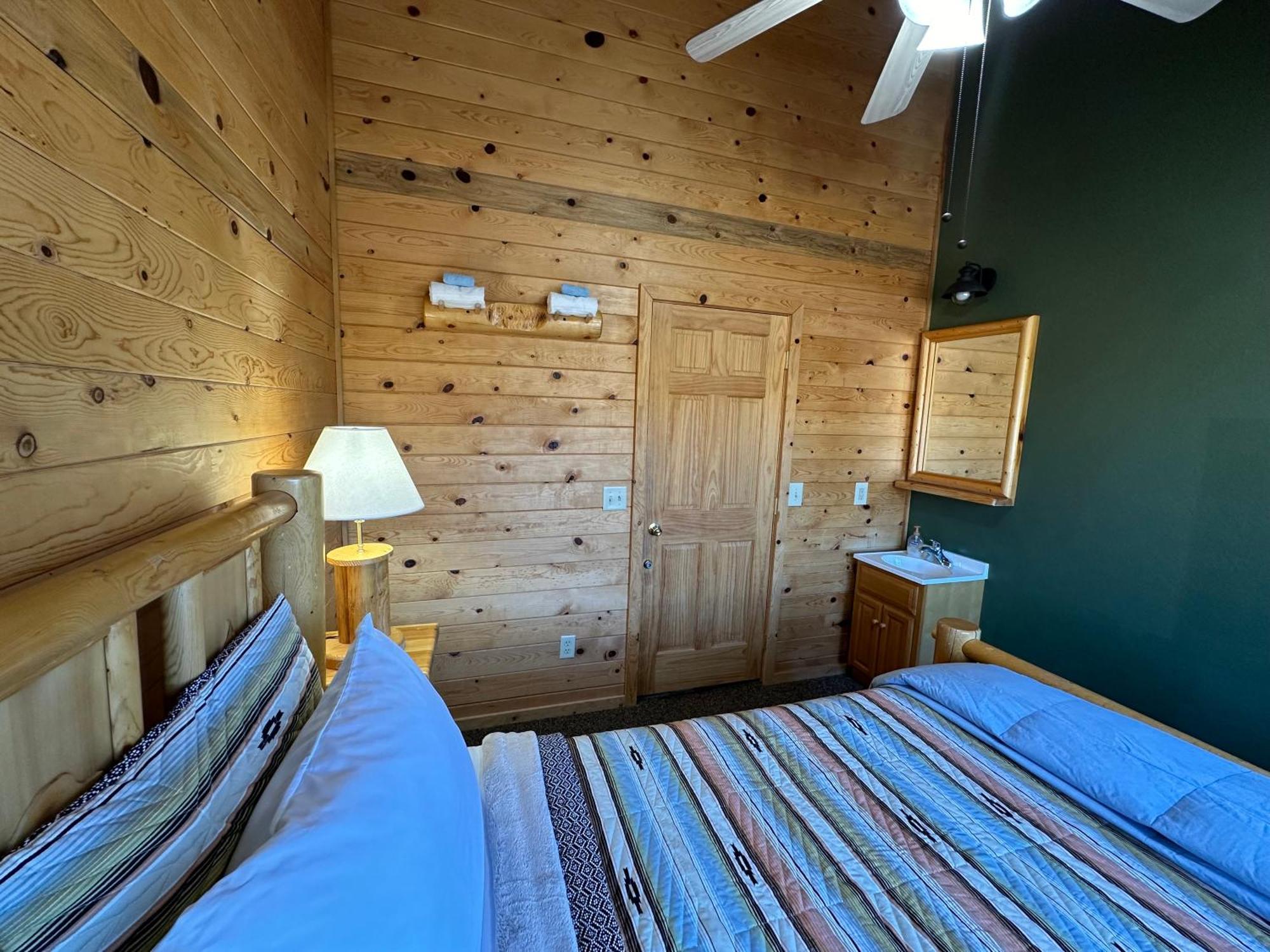 Mount Peale Country Inn La Sal Екстер'єр фото